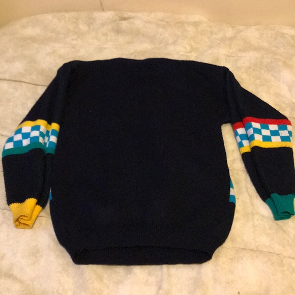 Pullover sweater - Picture 2 of 2